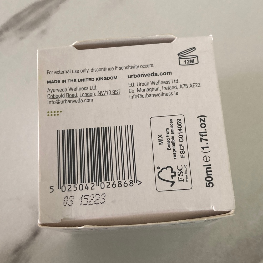 Urban Veda Neem + Tea Tree Oil-Control Purifying Day Cream — Green - Picture 8 of 15